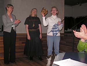 Leena Kläui-Mäkelä erhält goldene Schuhe